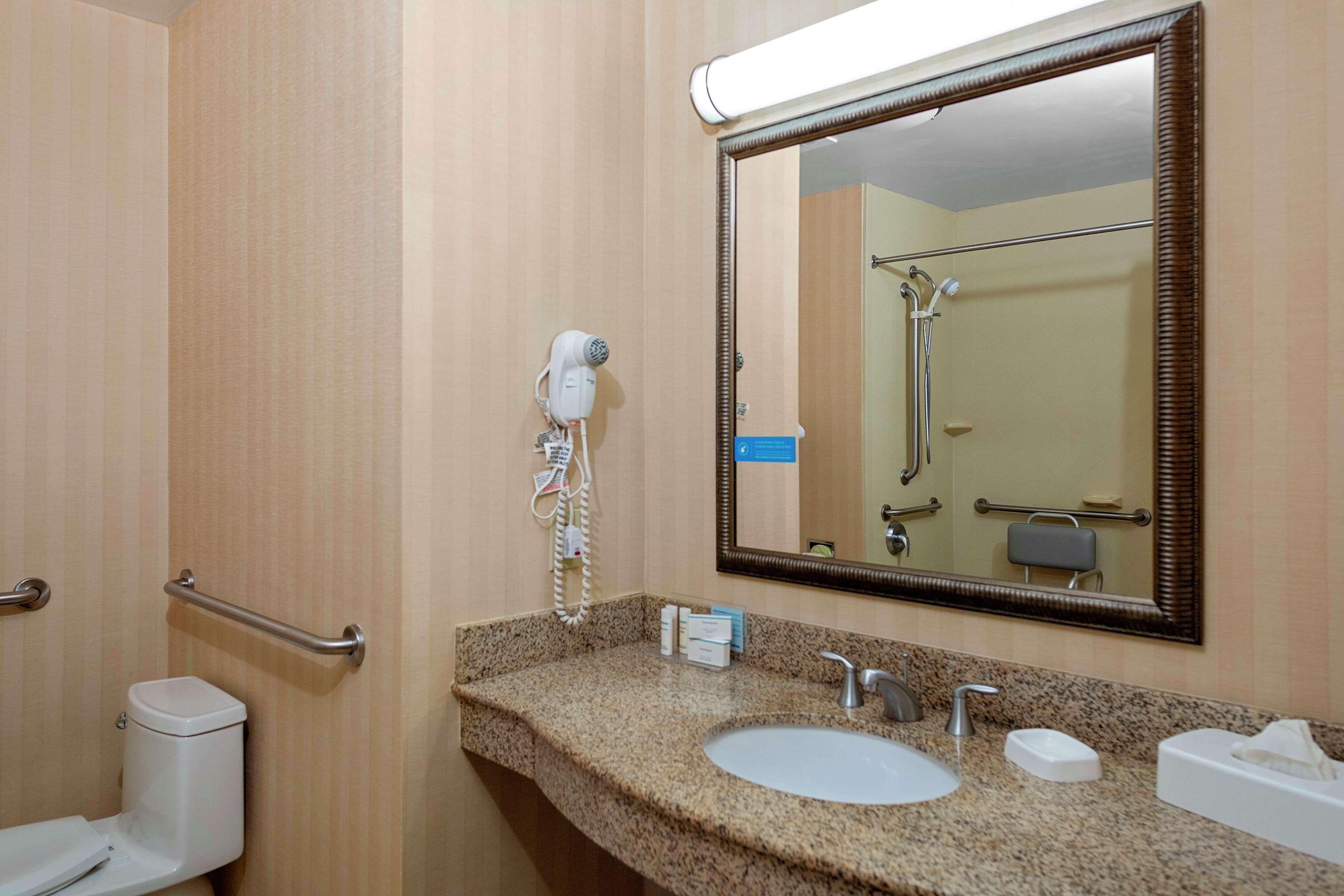 Hampton Inn Atlanta-Феърбърн Екстериор снимка