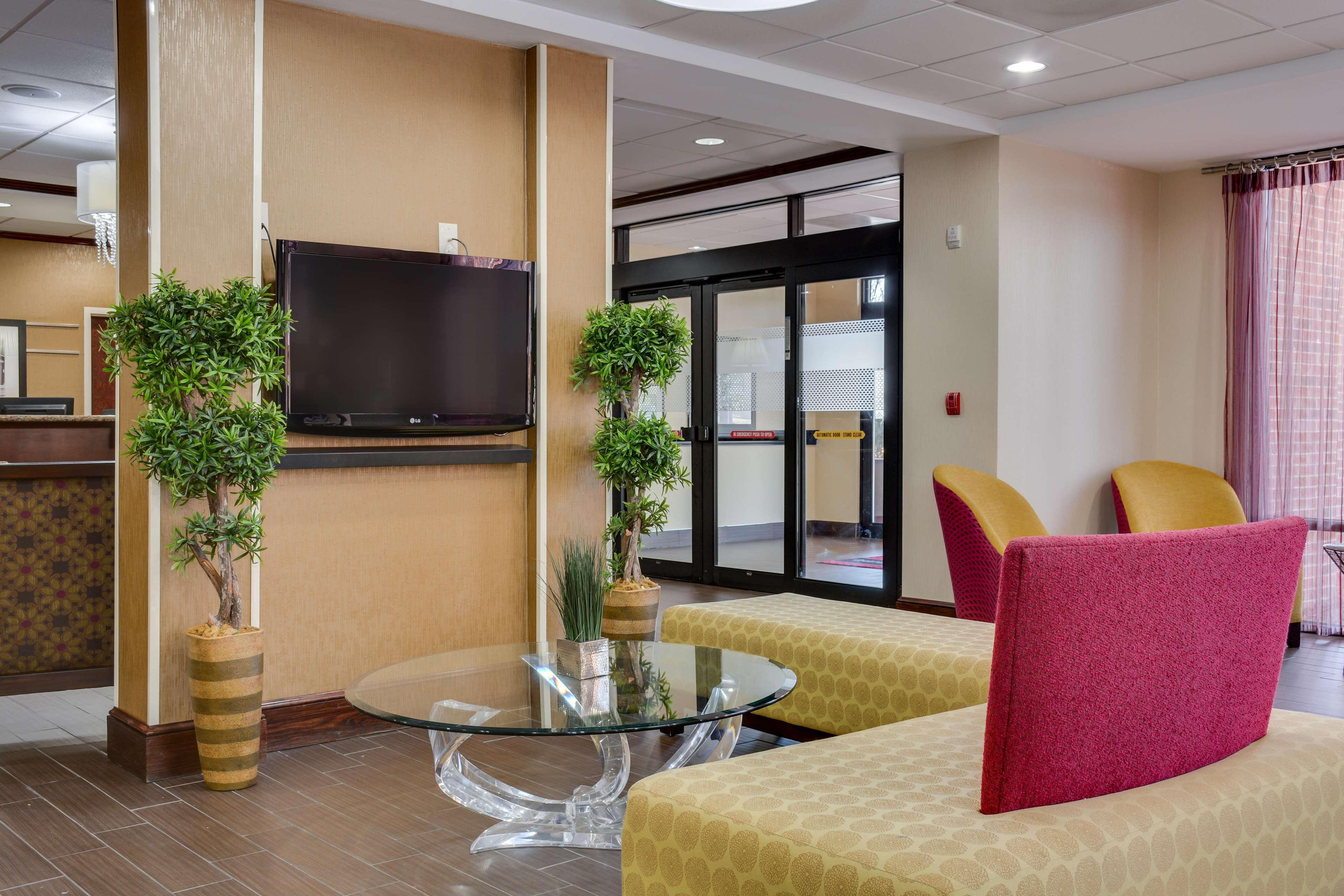 Hampton Inn Atlanta-Феърбърн Екстериор снимка