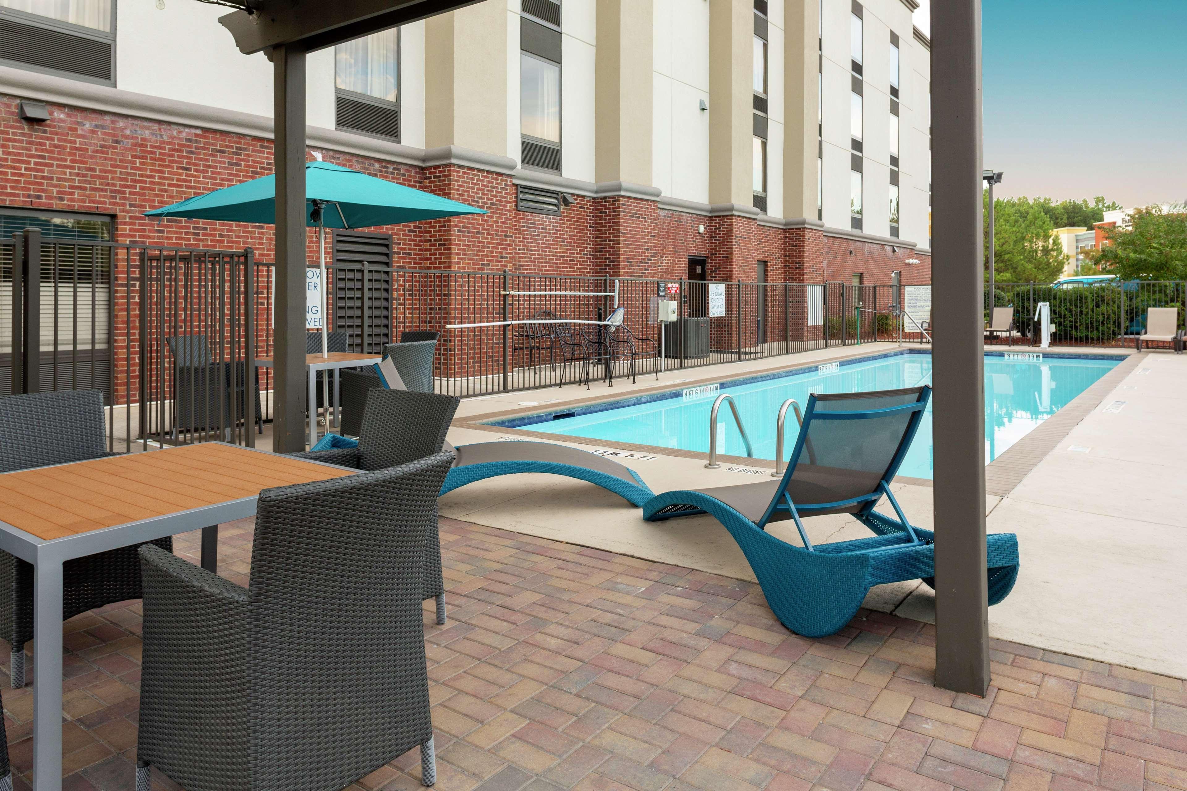 Hampton Inn Atlanta-Феърбърн Екстериор снимка
