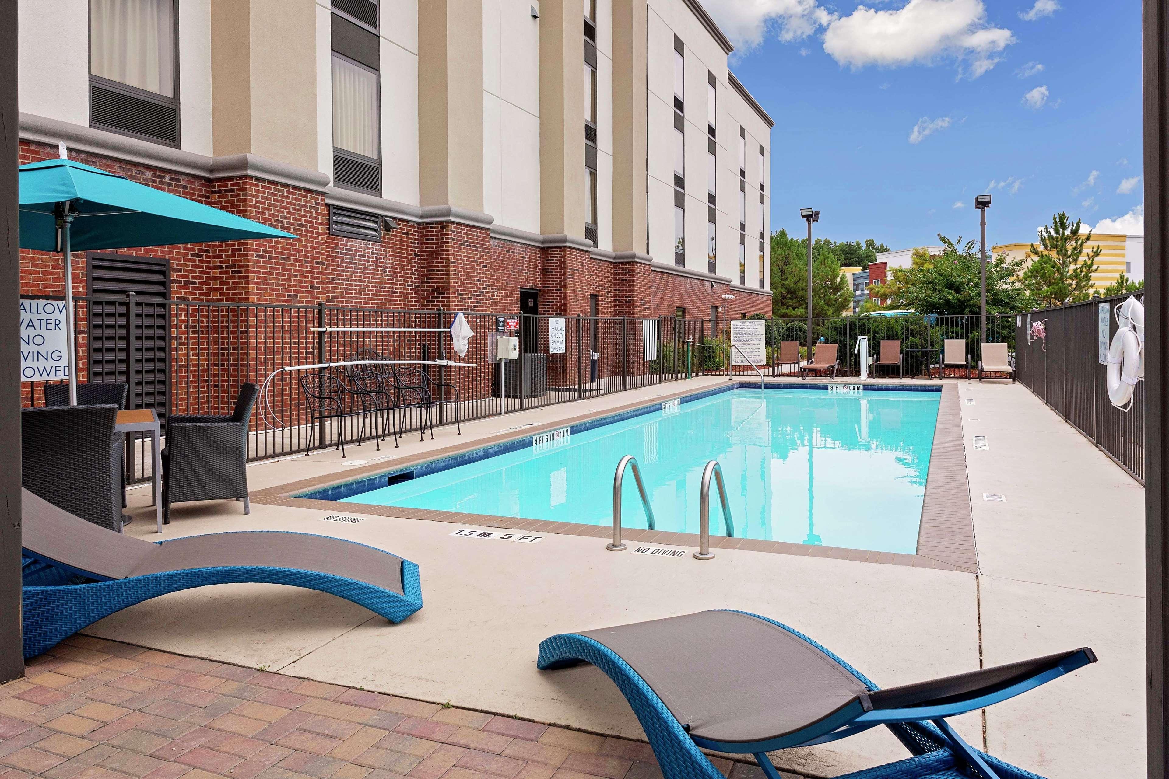 Hampton Inn Atlanta-Феърбърн Екстериор снимка