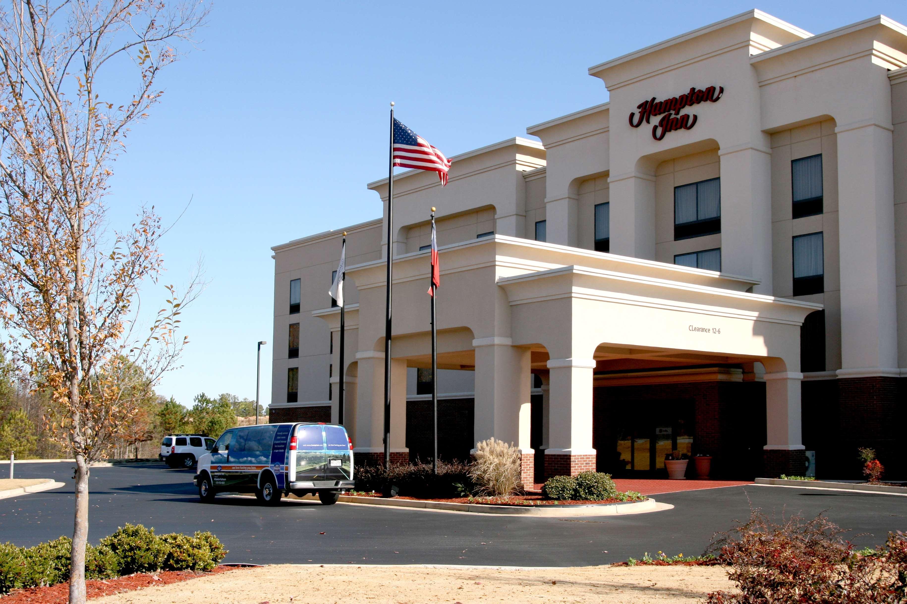 Hampton Inn Atlanta-Феърбърн Екстериор снимка