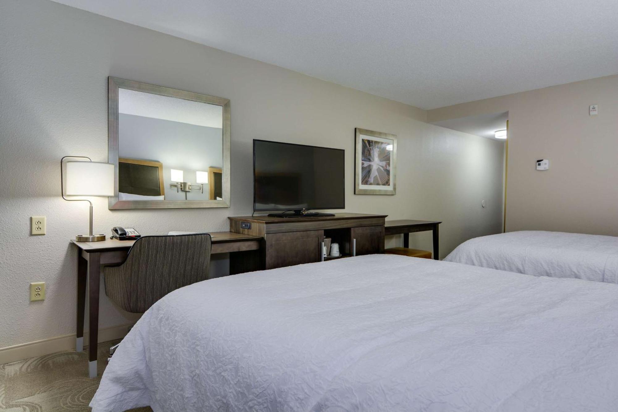 Hampton Inn Atlanta-Феърбърн Екстериор снимка